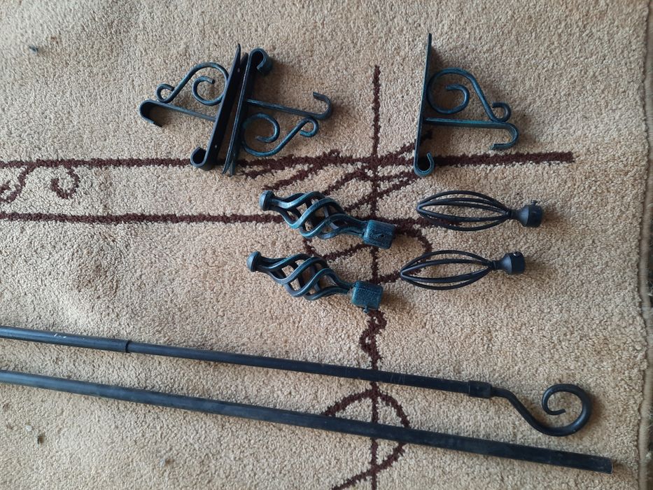 Conjunto candelabro, chaveiro e suportes cortinado em ferro