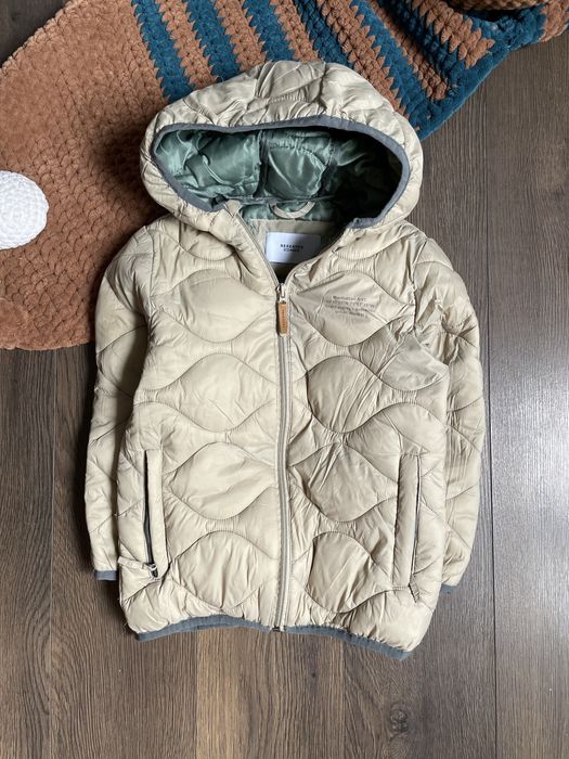 Reserved Куртка бежева весна осінь стьобана  5-6р 116 ріст