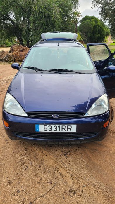 Ford Focus 1.4 Gasolina | AC | Inspeção até 5/26 | Muito fiável