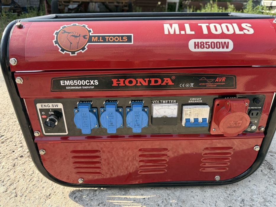 Бензиновий генератор HONDA EM6500CXS