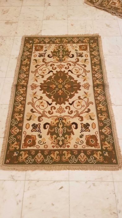 Tapetes de quarto de Arraiolos ORIGINAIS e antigos, em tons verde, etc