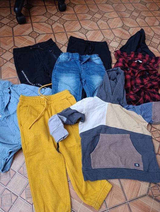 Одяг для хлопчика 2-4 роки