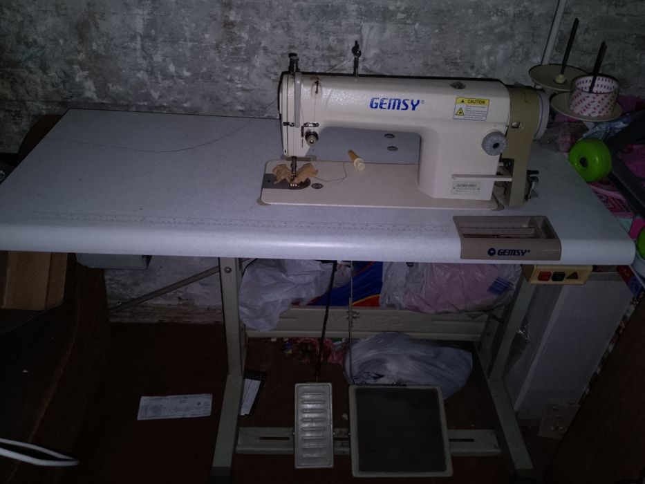 Швейная машина gemsy