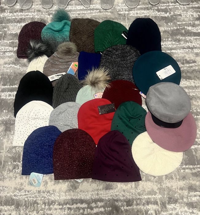 Продам шапки новые!