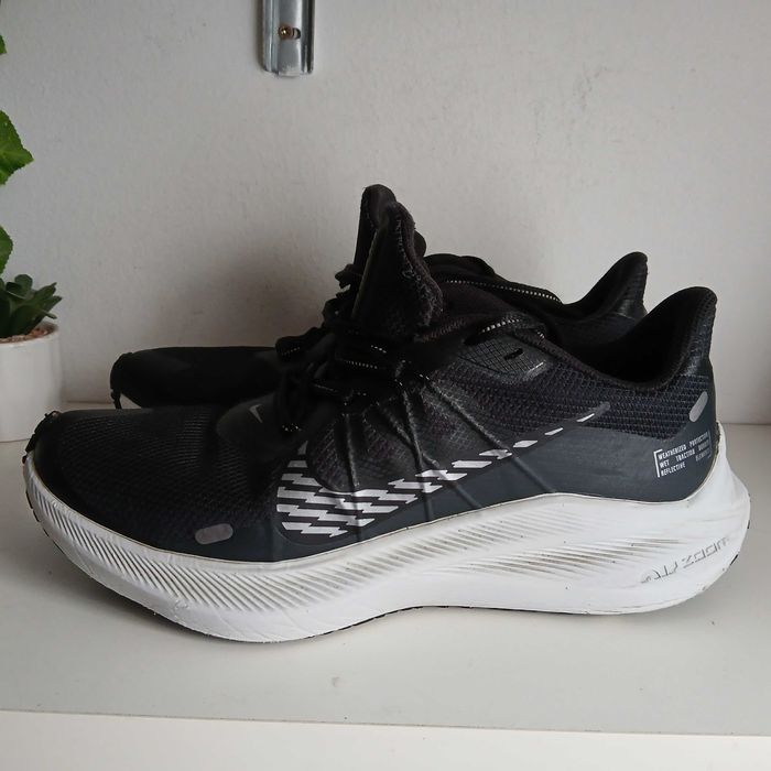 Nike Winflo 7 Shield buty do biegania damskie r. 38