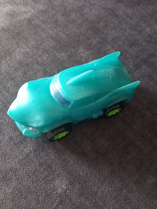 Carro Tubarão - Goo Jit Zu