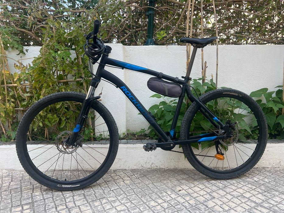 27.5” Mountain Bike with Front Suspension + Accessories