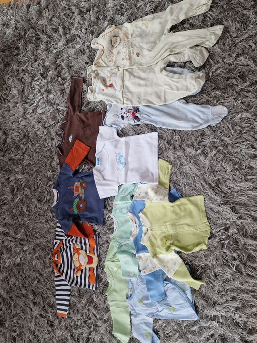 Bluzeczki śpiochy kaftaniki 12szt po 2zl