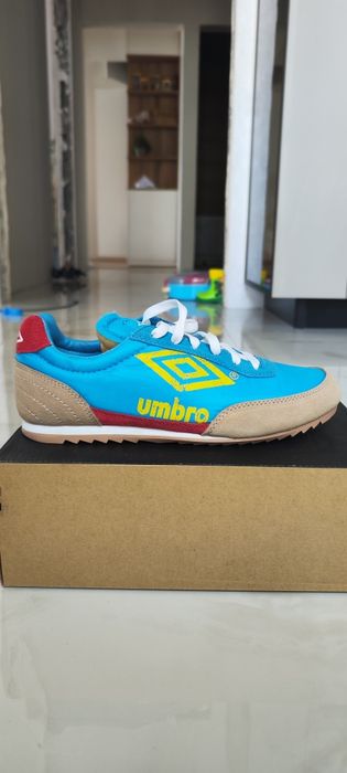 Кросівки Umbro нові.