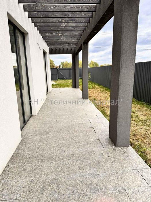 Продаж будинку з ремонтом та меблями у с. Гореничі