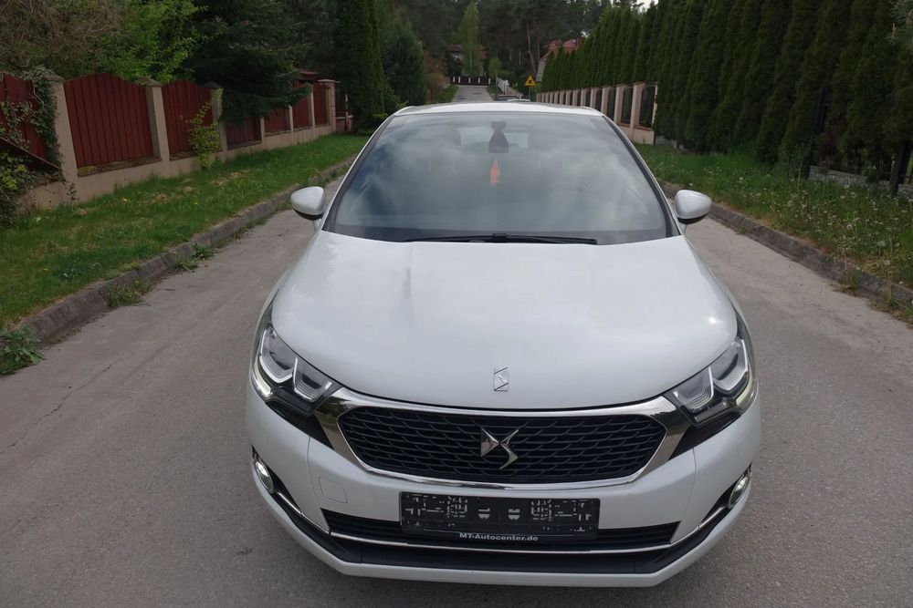 DS Automobiles DS 4