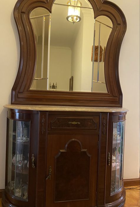 Móvel de entrada em madeira