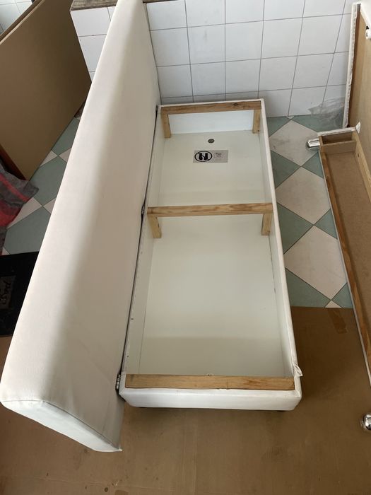 Sofá/Cama com arrumação