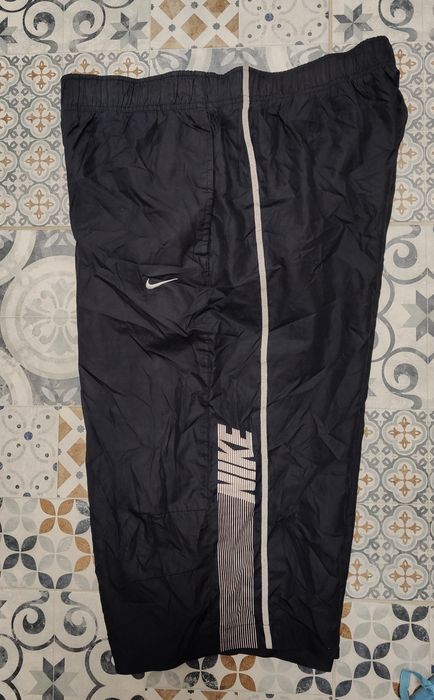 Spodenki Nike r. M granatowe bermudy