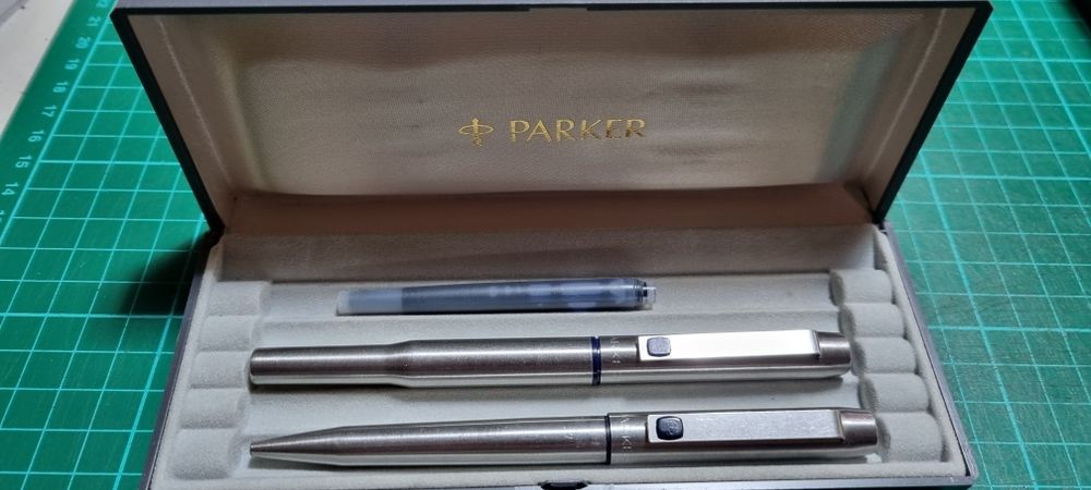 Canetas Parker 25