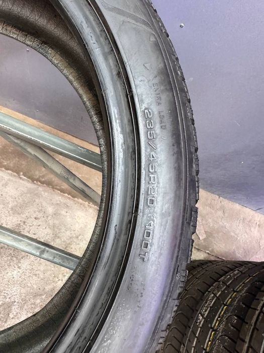 Шины БУ 235 45 R 20 Goodyear ultragrip performance 3 Зима Комплект