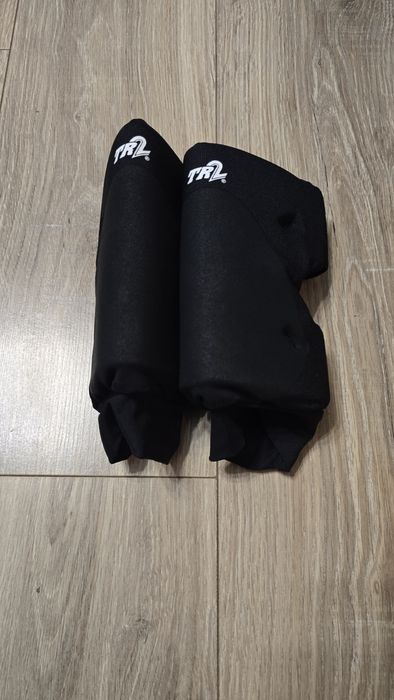Продам професійні волейбольні наколінники TR2 made in Canada