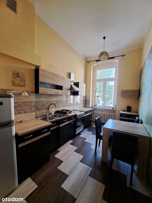 Dwupokojowe 54m(łącznie 82m) centrum, ciche,wysoki parter, 2antresole