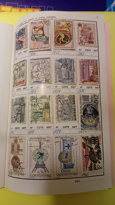 Znaczki Czechosłowacji 16 stron ze znaczkami Cena za całość