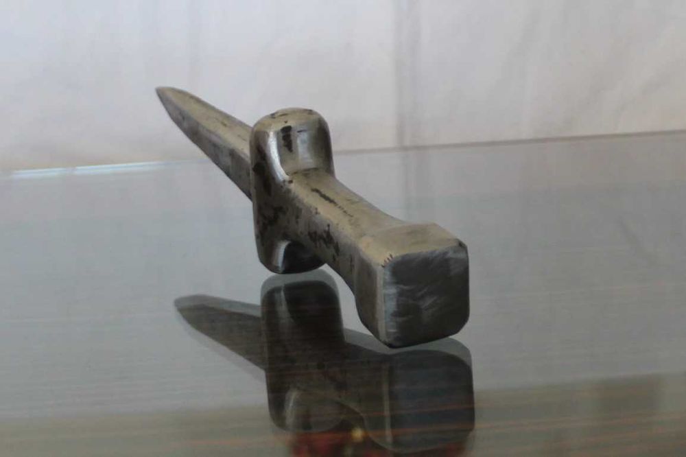 bigorna antiga, julgo anos 40, em aço maciço