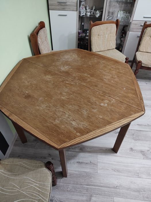 Stół drewniany dobry