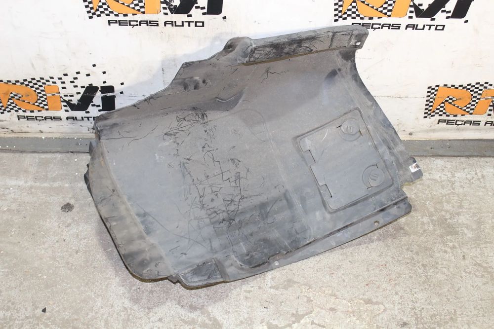 Cava roda frente direita BMW 1 Coupé (E82)