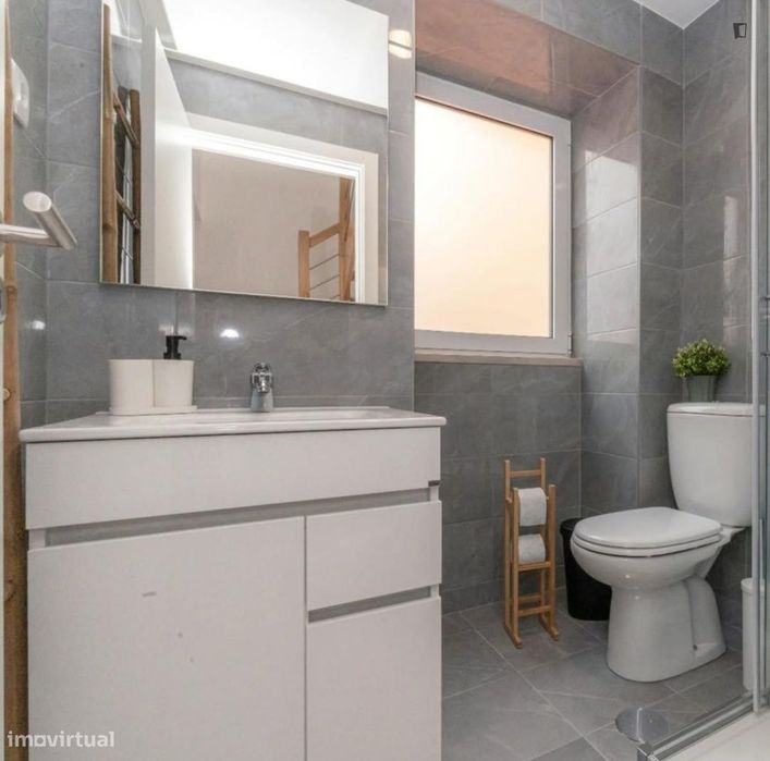 Quarto - localizado em Coimbra