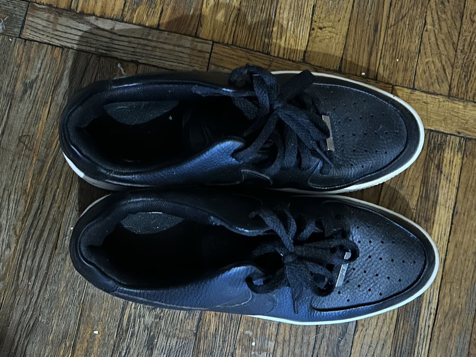 Кросівки жіночі Nike