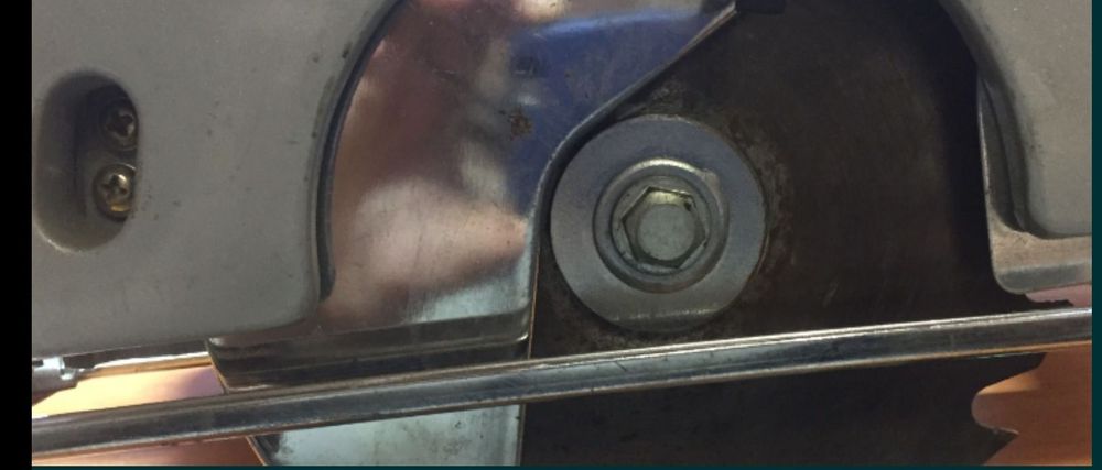 Продам циркулярну дискову пилу.