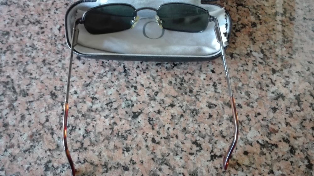 Óculos de sol Moshino originais