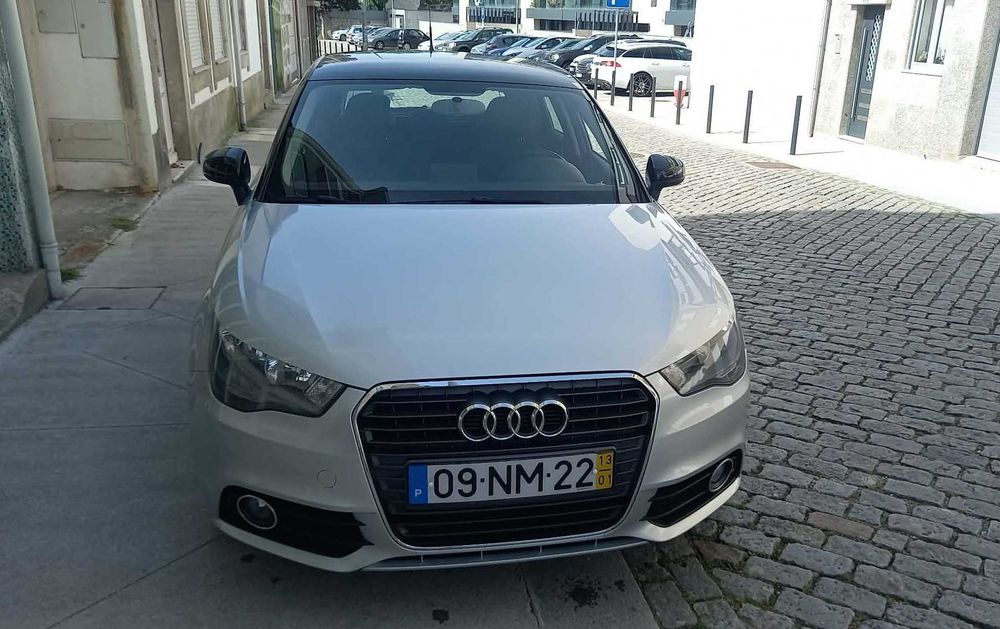 Audi A1 Sportback 1.6Tdi 90cv Nacional  c/livro revisoes