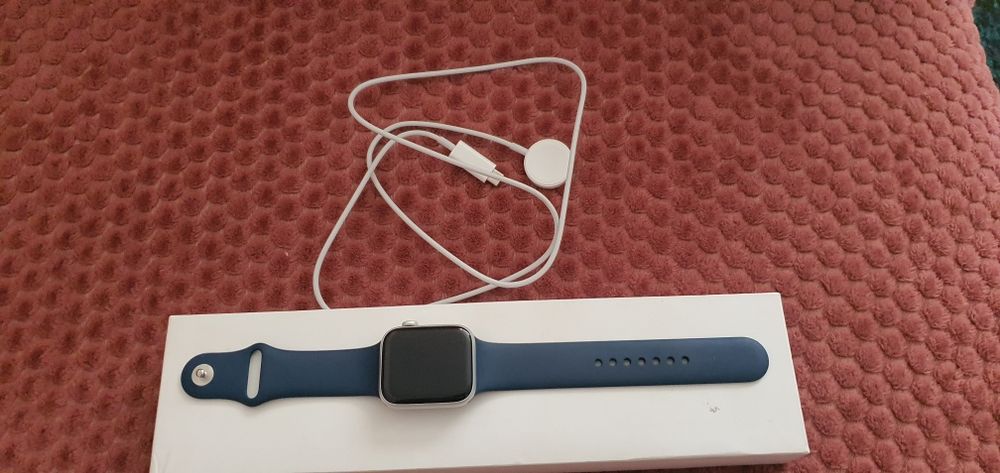 Apple Watch SE 44 мм A2354 GPS + Cellular Blue — стан нового