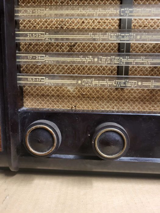Rádio Vintage Philips – Multibandas (Anos 40/50)