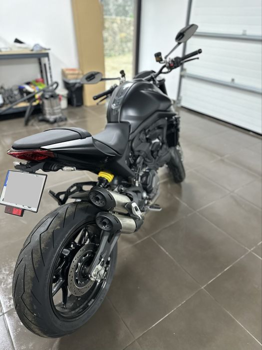 Ducati Monster 937