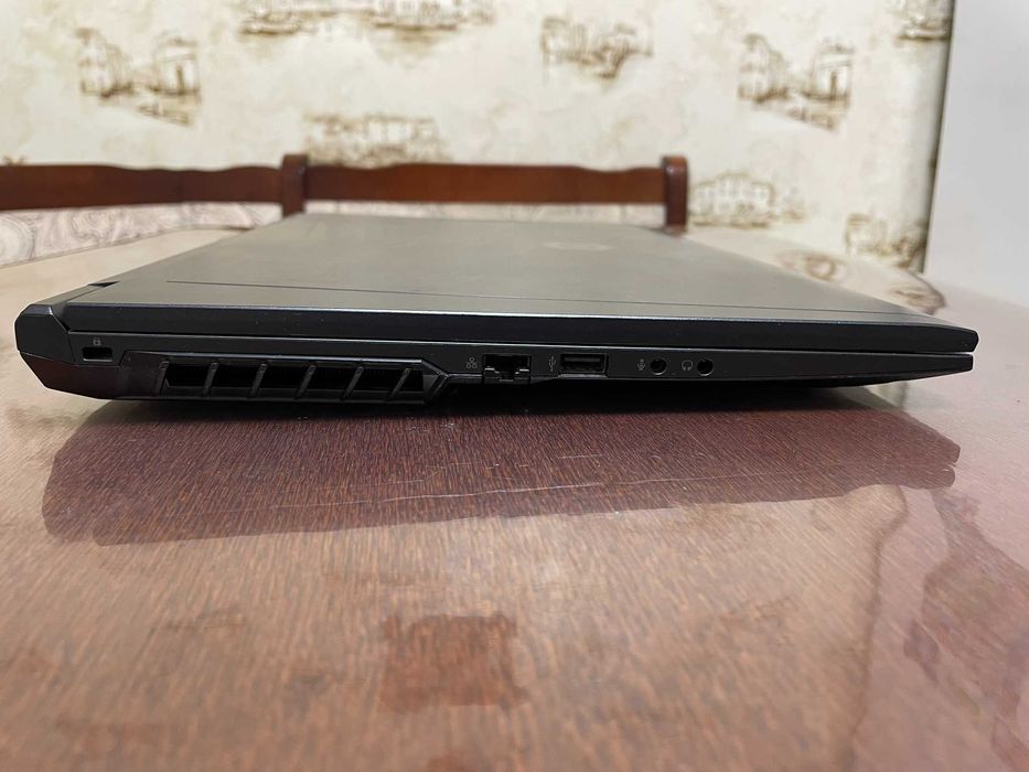 Ноутбук 17 FHD Cyberpower Tracer IV (i7-10750H/16GB/SSD 2Tb/RTX 2060)