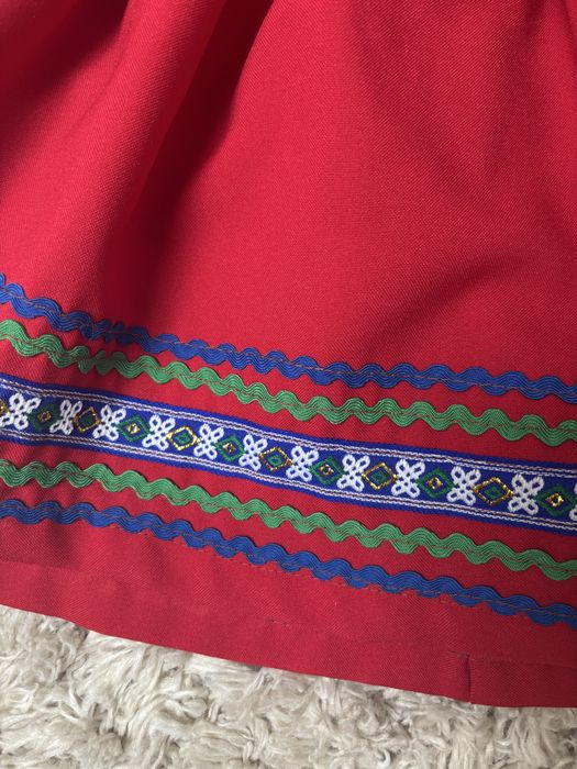 Костюм для дівчинки в народному стилі