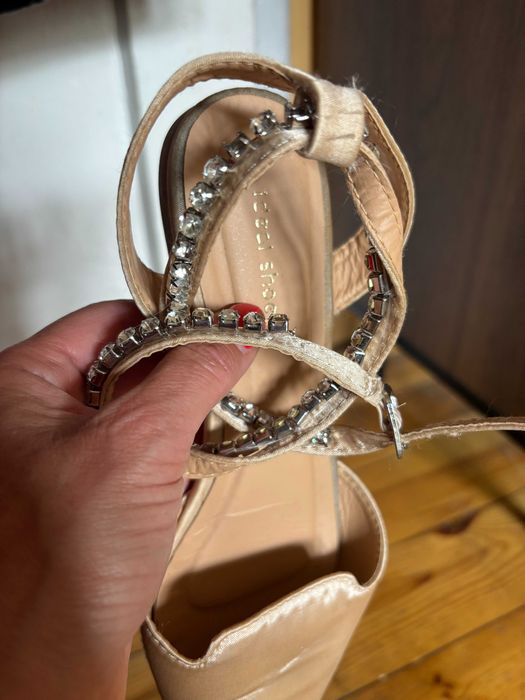 Balerinki atłasowe w szpic, 38, Ideal shoes