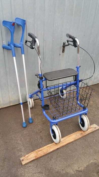 Chodzik dla seniora + kule