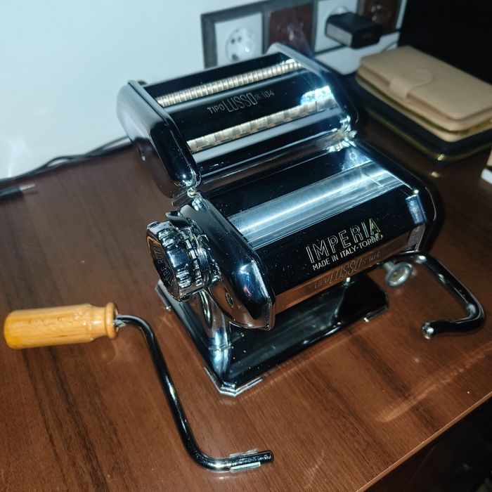 Локшинорізка тісторозкатка, ручна машинка для пасти і розкочування тіс