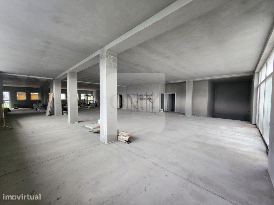 Loja de 770m2 Junto ao Mercado Municipal em Vila Real