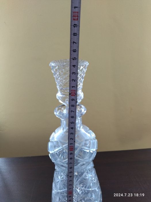 Kryształowa karafka