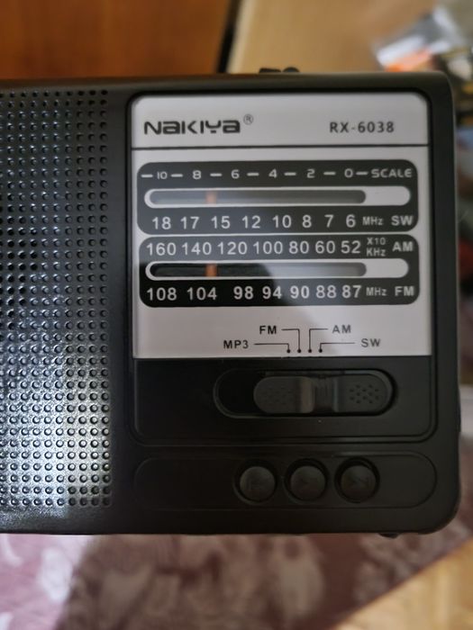 Радіоприймач /Радиоприемник Nakiya RX 6038 із USB і фонариком