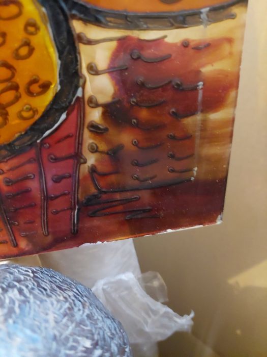 Fantástica pintura sobre vidro