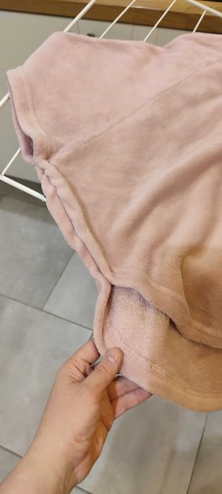 różowy polarowy szlafrok