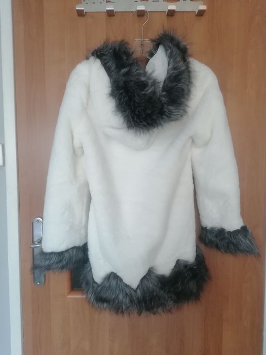 Białe furerko damskie