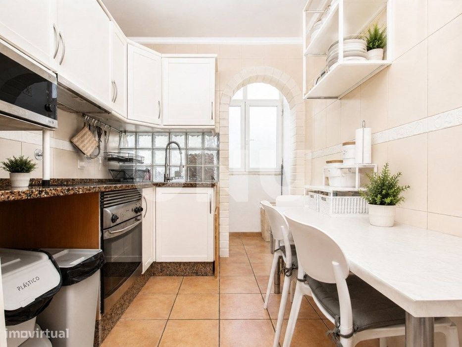 Apartamento T2 com terraço, em Santa Sofia, Vila Franca de Xira!