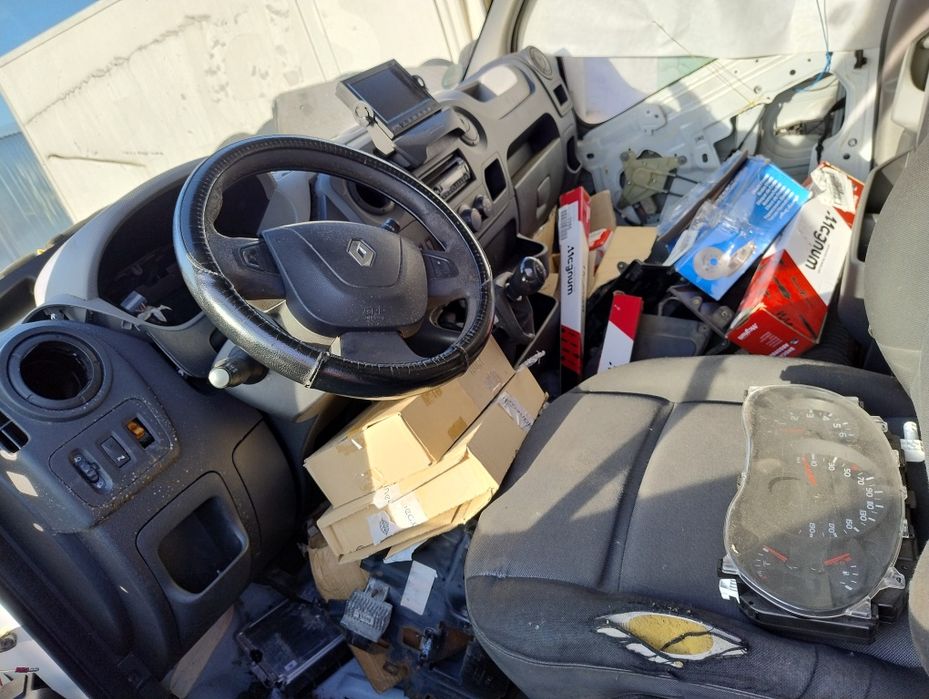 Drzwi renault master iii ładne części kolor biały drzwi kolor biały stan