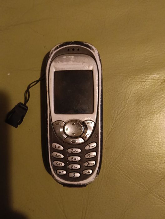 Trzy Telefony używane