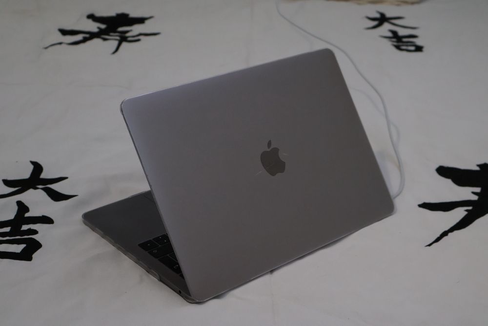 MacBook Pro 13” 2017 - i5 | 8GB | Bateria nova