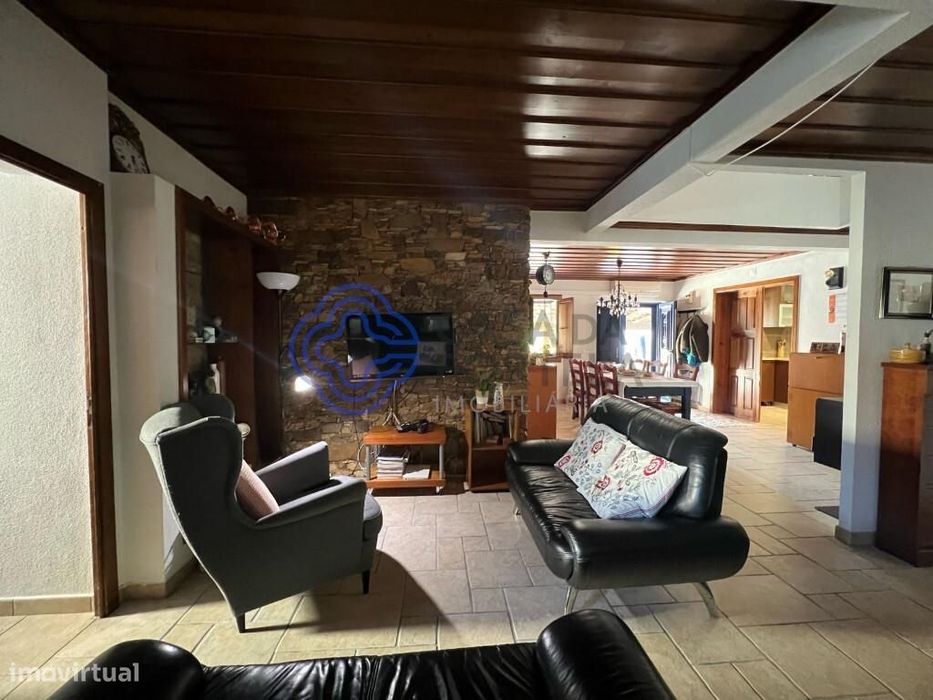 Moradia T3 com terreno a 15 minutos da cidade de Tomar no Centro de Po